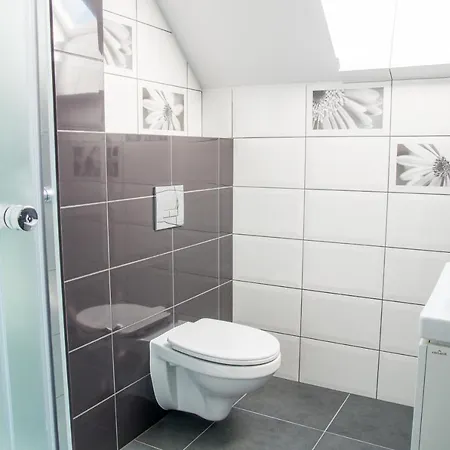 Popieluszki 8 Habitación en casa particular