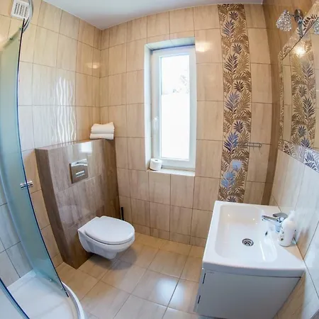 Popieluszki 8, Blisko Centrum, Praking Gratis, 50 Metrow Od Letnich Basenow וילה Mikołajki
