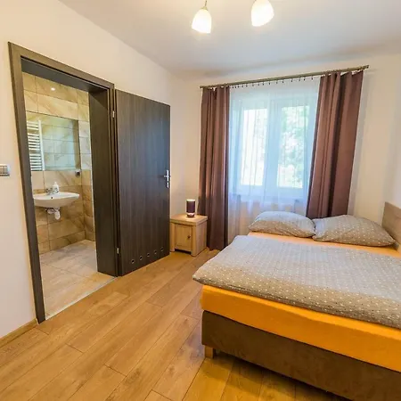 Popieluszki 8 Habitación en casa particular