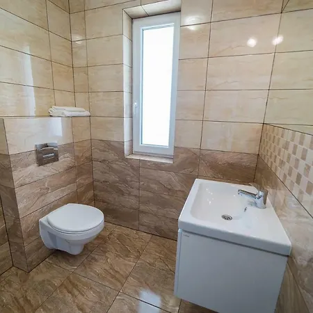 Popieluszki 8, Blisko Centrum, Praking Gratis, 50 Metrow Od Letnich Basenow וילה *
