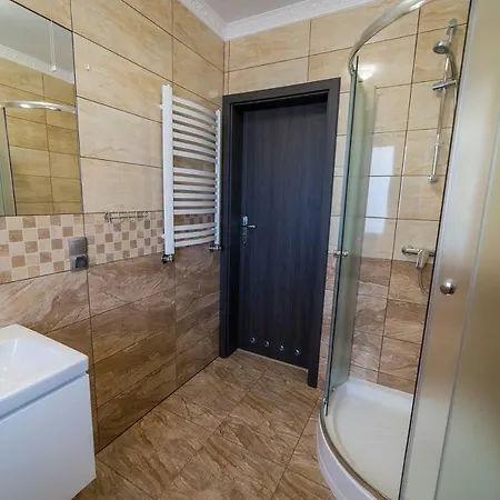 Popieluszki 8, Blisko Centrum, Praking Gratis, 50 Metrow Od Letnich Basenow וילה