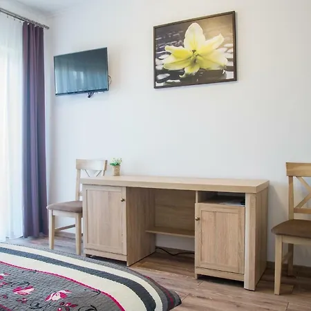 Villa Mikolajki Popieluszki 8, Blisko Centrum, Praking Gratis, 50 Metrow Od Letnich Basenow Mikołajki