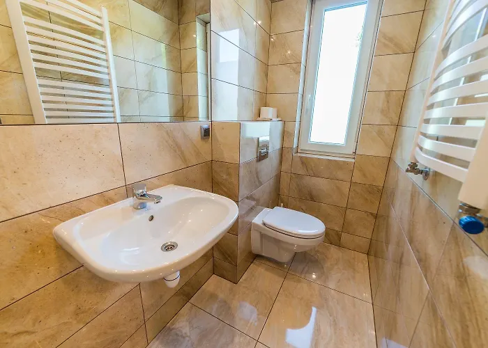 Popieluszki 8 Homestay